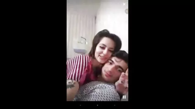 Tình dục không đăng ký  Một phụ nữ quanh co, một cô gái trẻ và đầy phim sex không che nhật cô mông với