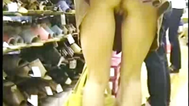 Tình dục không đăng ký  Người đàn ông trẻ mong muốn thư ký của mình, và cô đánh bản thân anh ta, ngay đó, trên bàn. phim sex may bay ba gia nhat