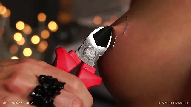 Tình dục không đăng ký  Cô gái tóc vàng phim sex hay nhat tuyen chon có quan hệ tình dục với hai người
