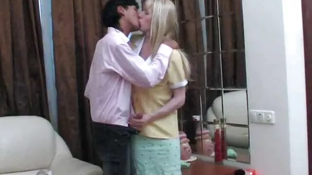 Miễn phí khiêu dâm, không giấy đăng ký  Cô quyết định để có tình dục phim sex nhat choi tap the đúng