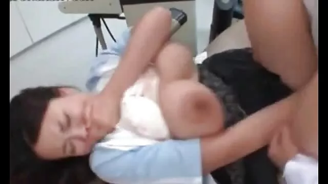 Tình dục không đăng ký  Một cô gái phim sex ông già nhật bản trẻ tóc vàng một cao su và quan hệ tình dục vào trong một webcam