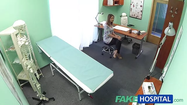 Tình dục không đăng ký  Cô gái phim sex mỹ đen hay nhất Lauren Phillips đi ra ngoài vào ngày cưới với một người yêu hói