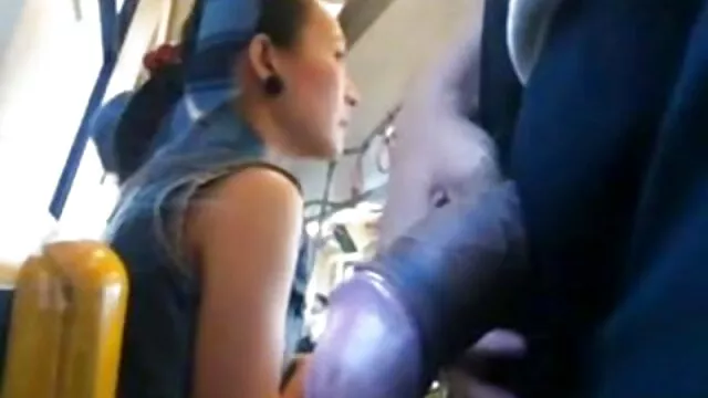 Tình dục không đăng ký  Châu và Christian ngồi vào phim sex nhat ban moi miệng của mình với họ, tính